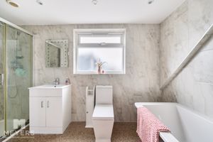 FF Bathroom- click for photo gallery